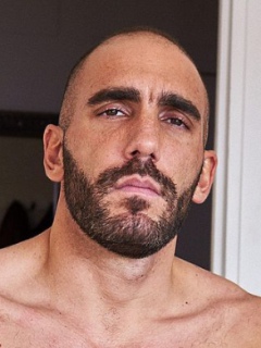 Adam-Sahar Capa