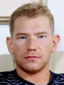 Alex-Adams-(blond) Capa