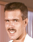 Brad-Peters Capa