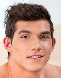 Ethan-Wilder Capa