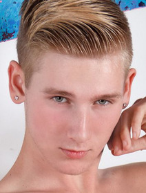 Julian-Bell Capa
