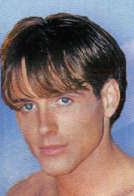 Kurt-Young Capa