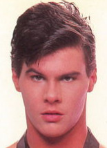 Tim-Lowe Capa
