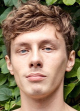 Zach-Astor Capa